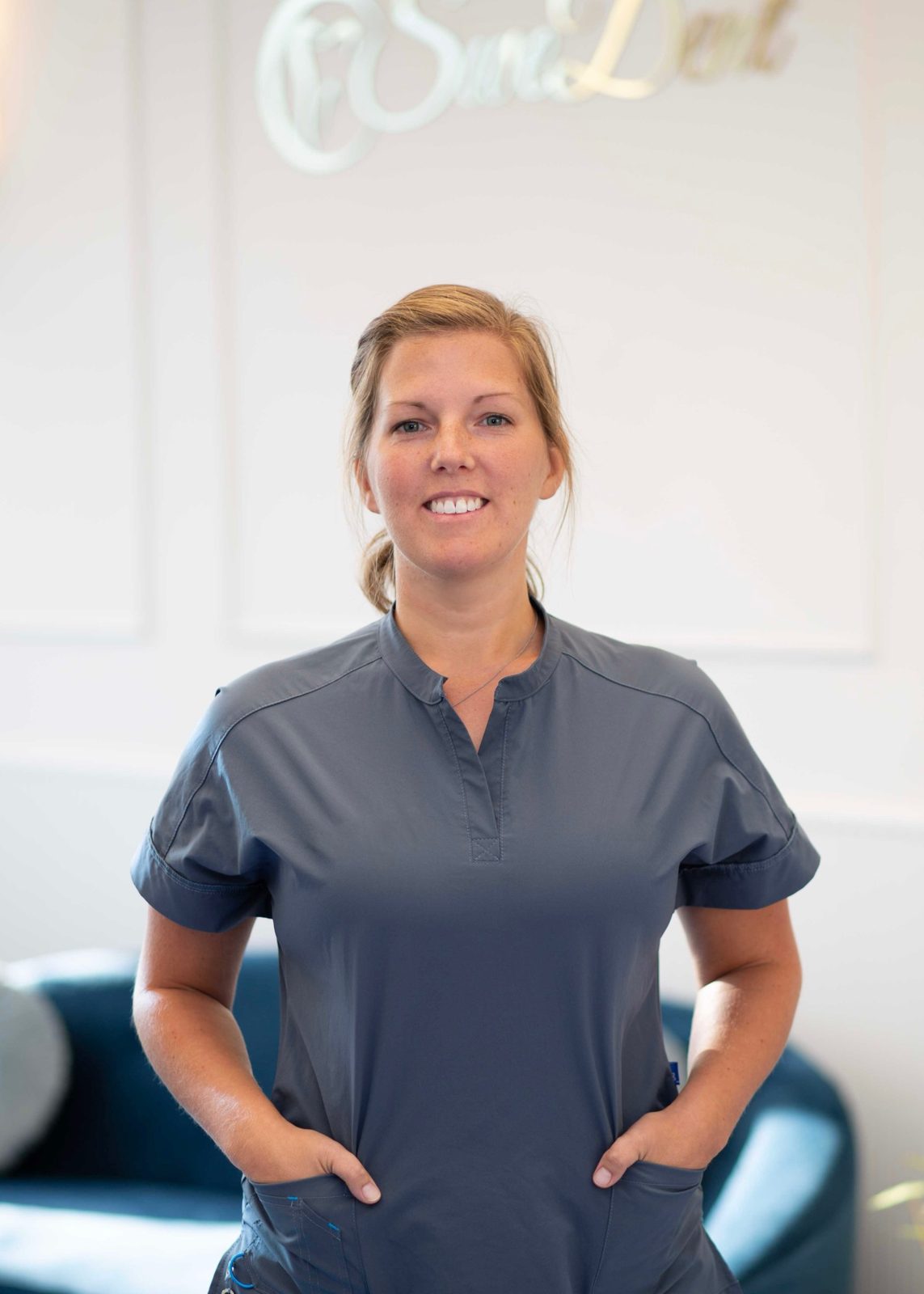 Linda, dental hygienist at SweDent, in the clinic in La Zenia